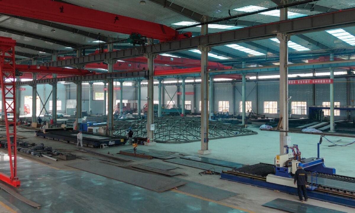 信橋鋼結(jié)構(gòu)：20000W激光切割機等大型設(shè)備彰顯實力！(圖2)